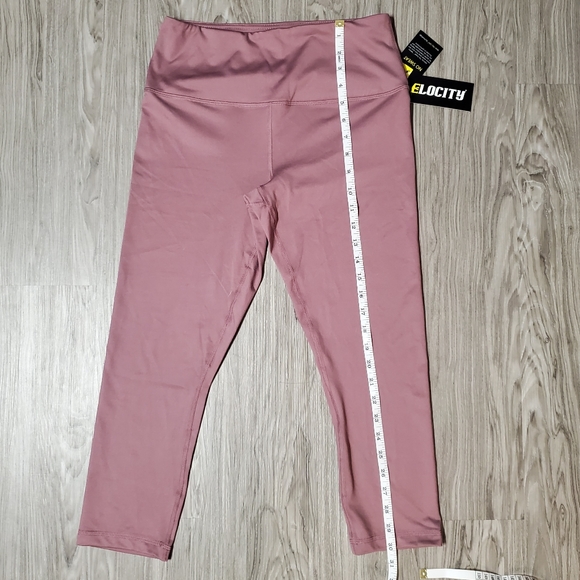 Velocity Women's High Rise Capri Length Leggings - Picture 11 of 13